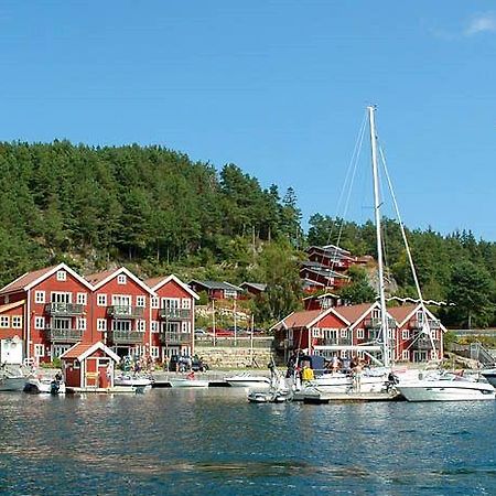 Tregde Ferie Hotel Mandal Bagian luar foto