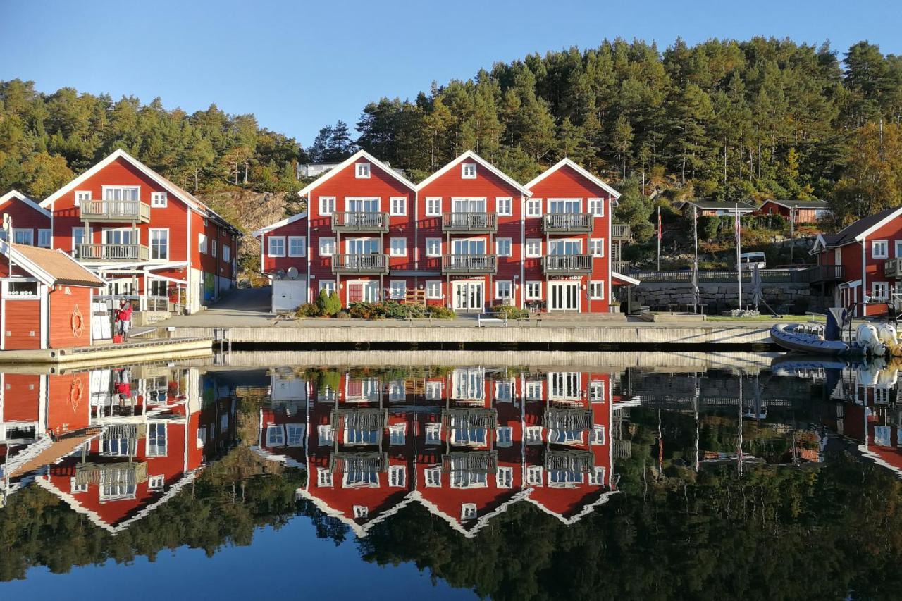 Tregde Ferie Hotel Mandal Bagian luar foto