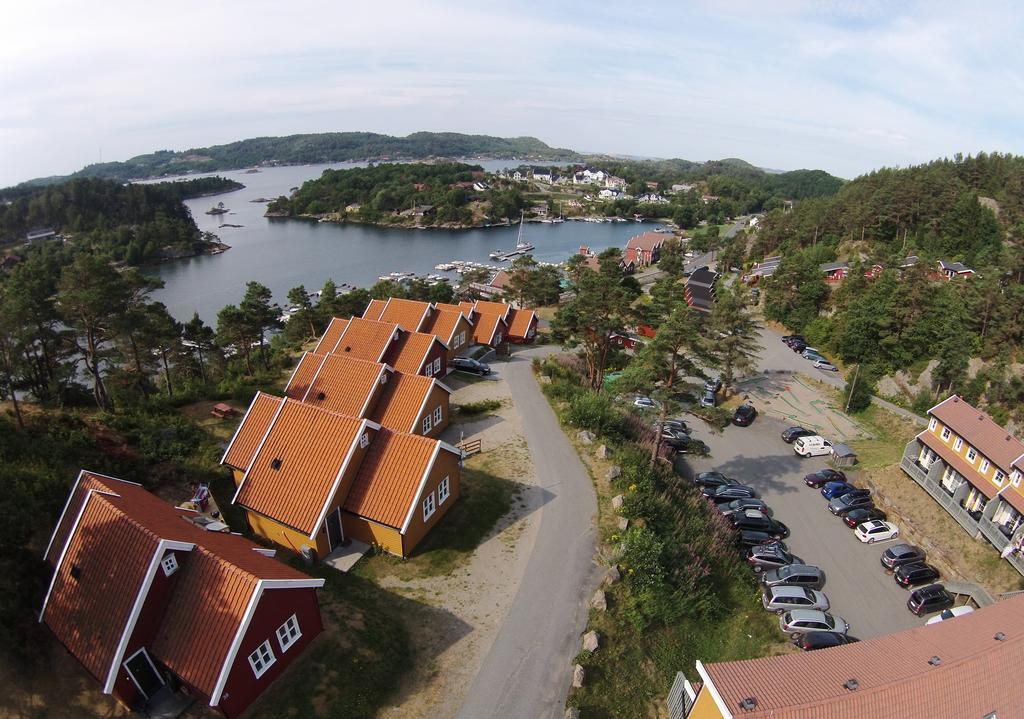 Tregde Ferie Hotel Mandal Bagian luar foto