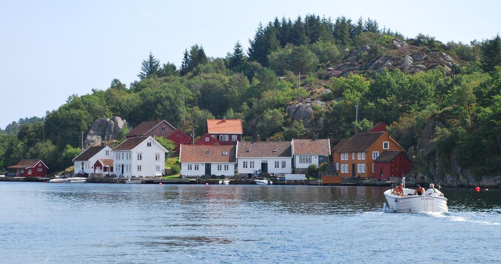 Tregde Ferie Hotel Mandal Bagian luar foto