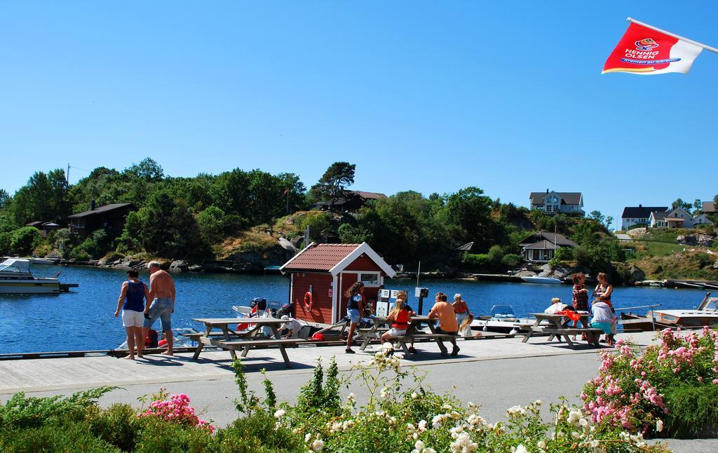 Tregde Ferie Hotel Mandal Bagian luar foto