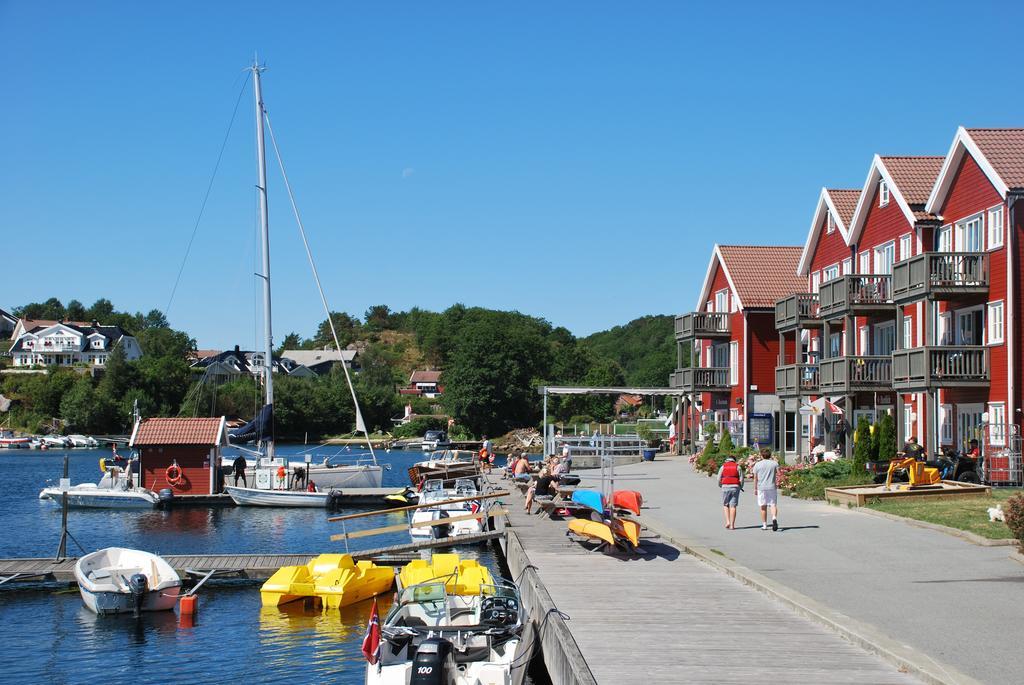 Tregde Ferie Hotel Mandal Bagian luar foto